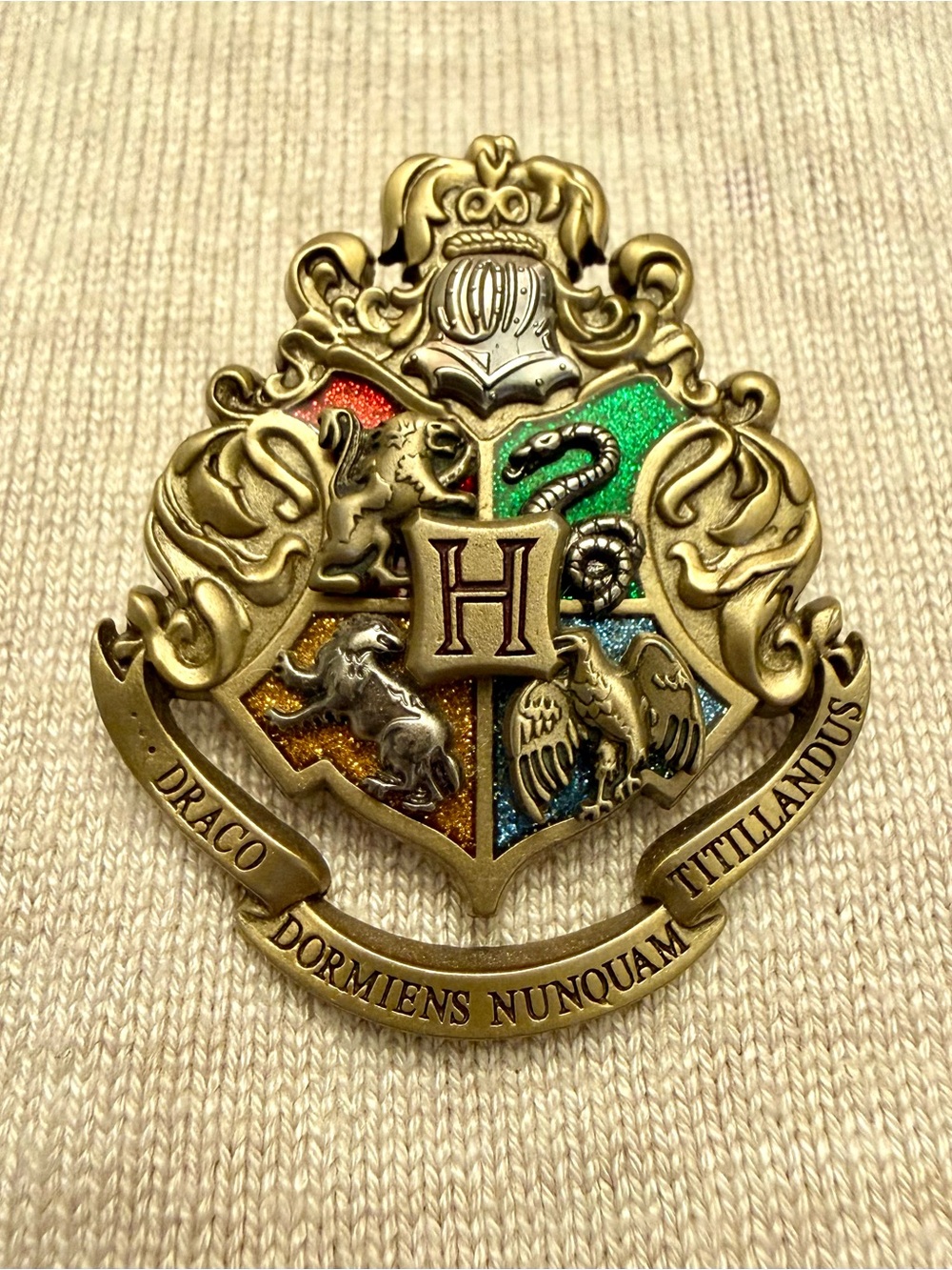 Hogwarts Crest Pin from the Wizarding World of Harry Potter